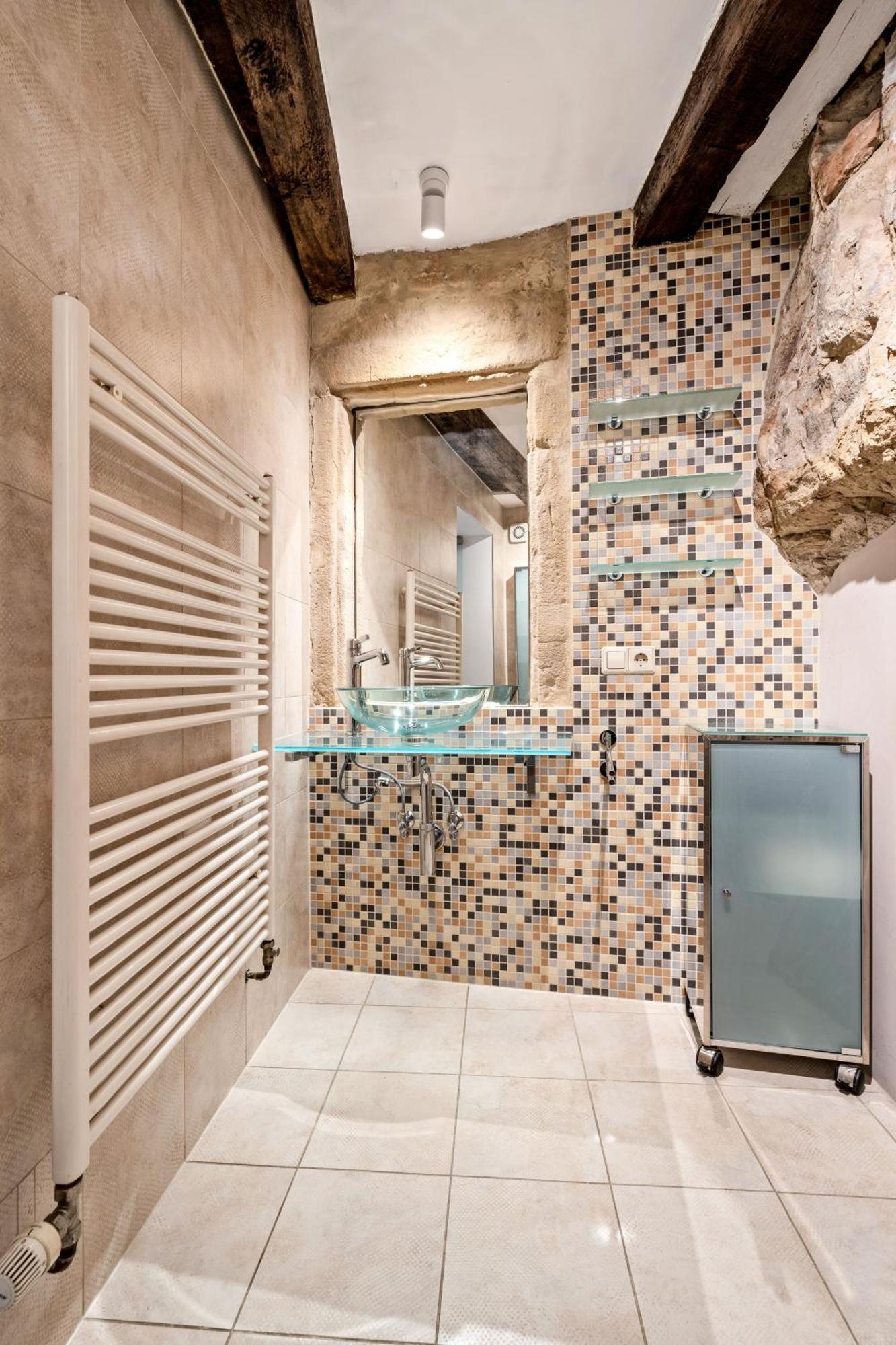 Апартаменты Cozy With Smart Tv, Elevator & Equipped Kitchen *